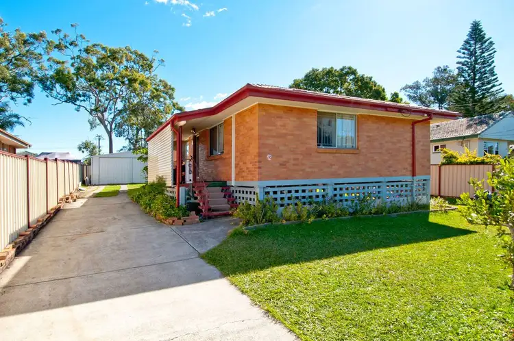 12 Cleopatra Street, Kingston QLD 4114