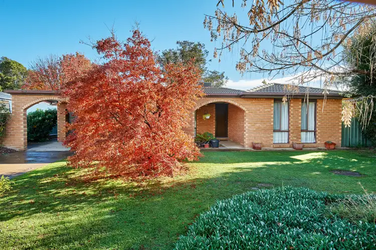 12 Myall Crescent, Lake Albert NSW 2650