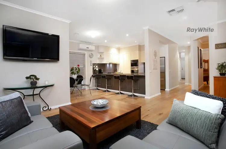 Sixth view of Homely house listing, 8 The Crest, Attwood VIC 3049