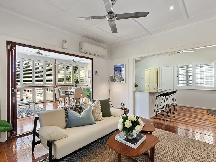 206 Beddoes Street, Holland Park QLD 4121