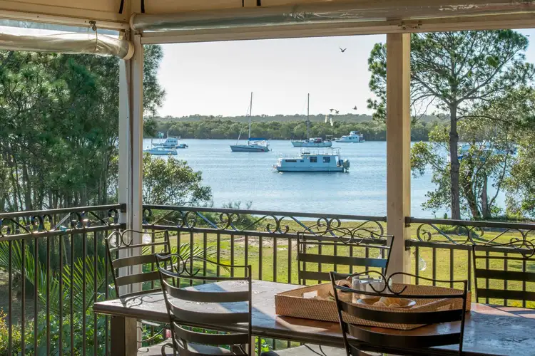 16 Bay Drive, Jacobs Well QLD 4208