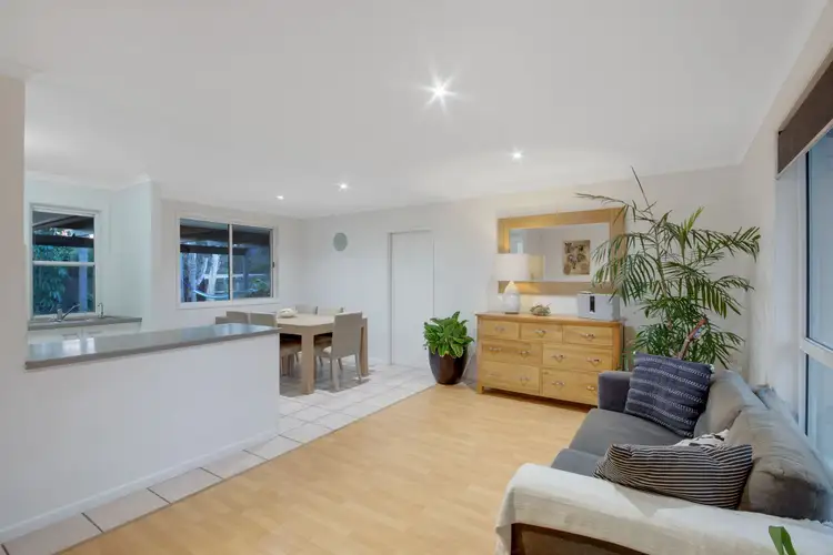 32 Columbia Drive, Sunrise Beach QLD 4567