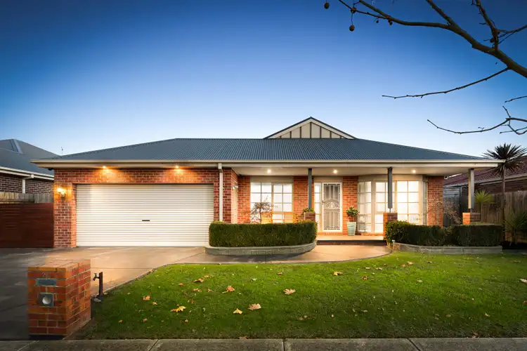 24 Park Boulevard, Pakenham VIC 3810