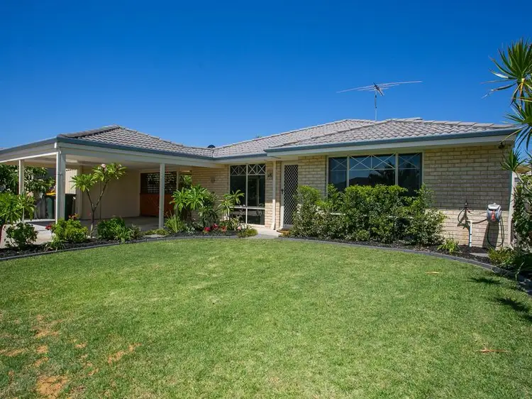 25 Nooyan Close, South Guildford WA 6055