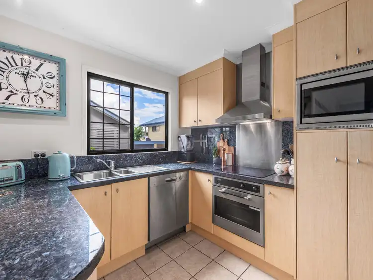 Sixth view of Homely townhouse listing, 2/16 Goldsbrough Road, Taringa QLD 4068
