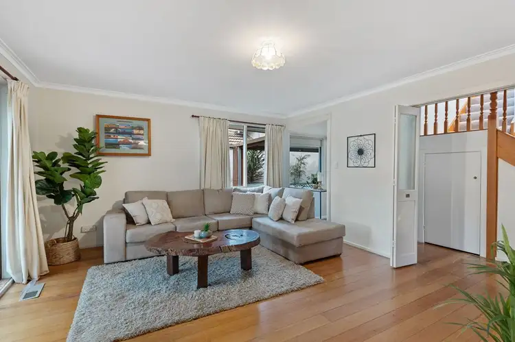 13 Bishop Avenue, Diamond Creek VIC 3089
