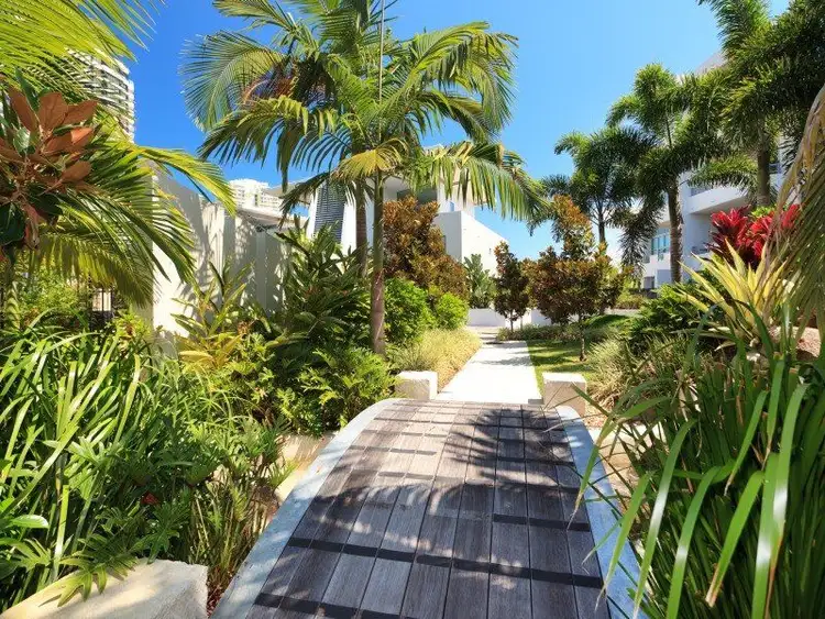 38/28 Bayview Street, Runaway Bay QLD 4216