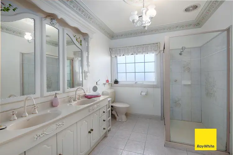 Fifth view of Homely house listing, 2 The Glade, Langwarrin VIC 3910