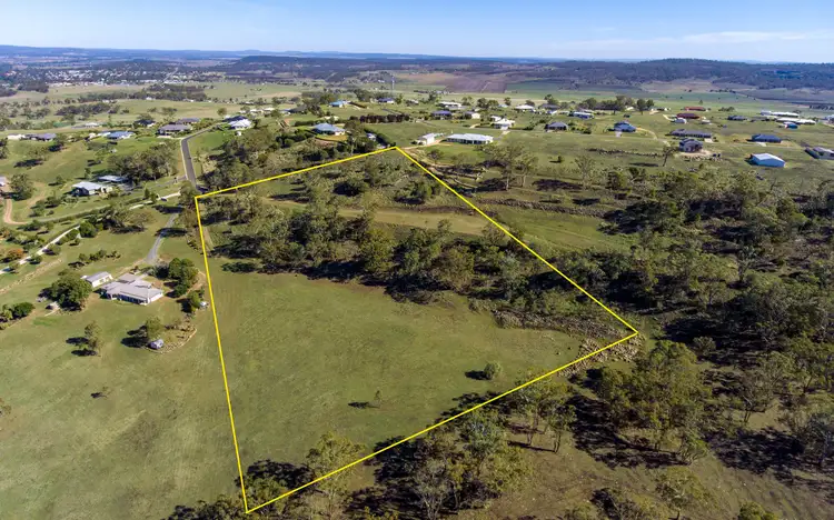6 Mayra Court, Sladevale QLD 4370