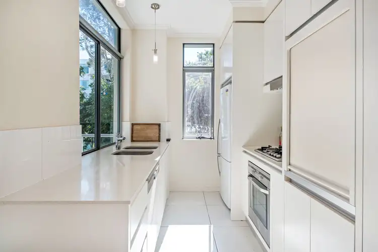 63/20-28 Bayview Street, Runaway Bay QLD 4216