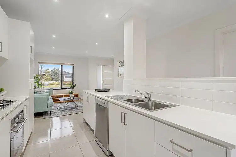 Fifth view of Homely townhouse listing, 82 Baronial Way, Craigieburn VIC 3064
