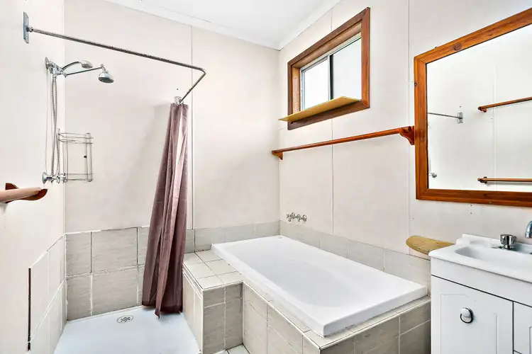 Sixth view of Homely house listing, 4 Duff Parade, East Corrimal NSW 2518