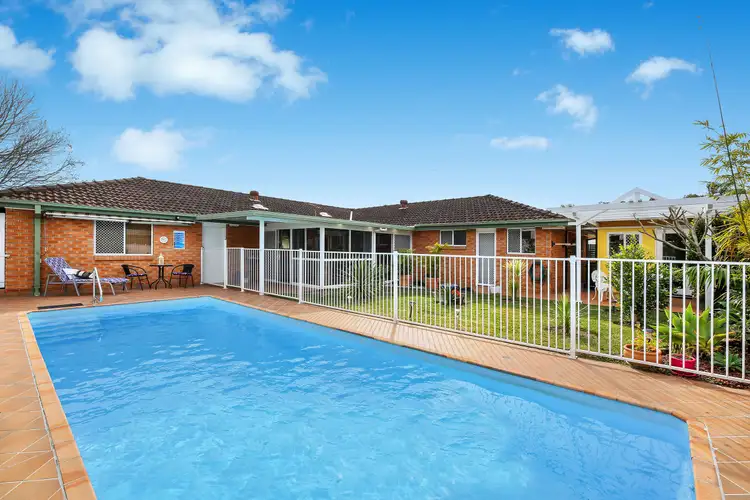 34 Bayline Drive, Point Clare NSW 2250
