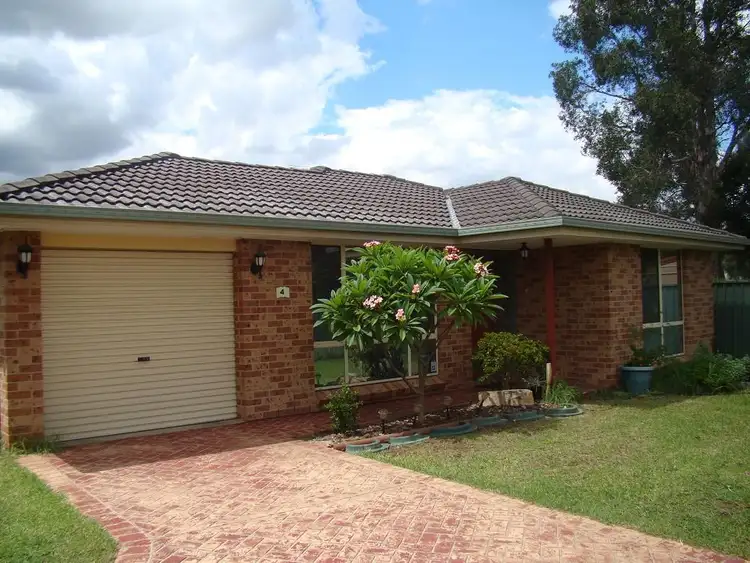 4 Paradise Close