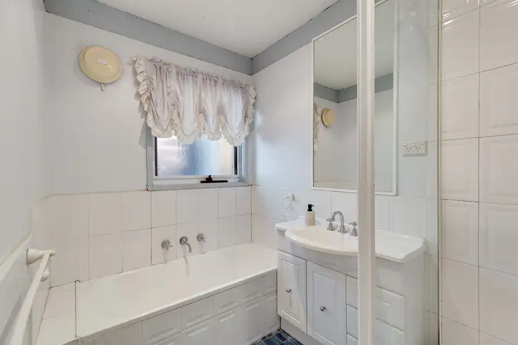 Fifth view of Homely house listing, 2 Strickland Avenue, Mill Park VIC 3082