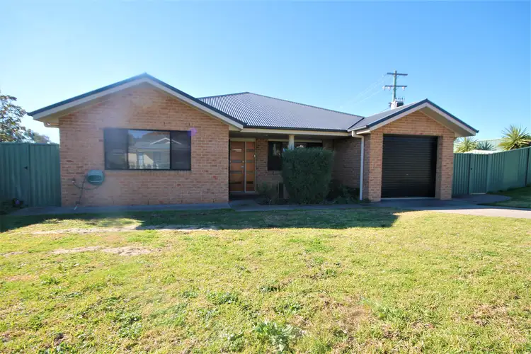 1A Jake Miller Place, Young NSW 2594