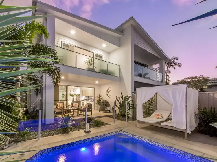 2/91 Tahiti Avenue, Palm Beach QLD 4221