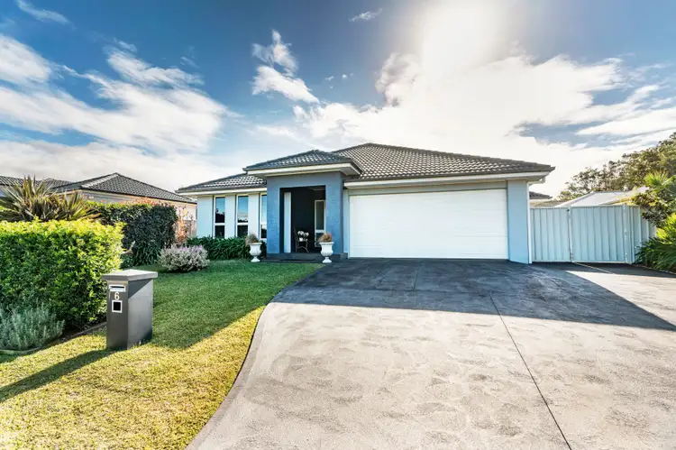 6 Regelia Parade, Worrigee NSW 2540