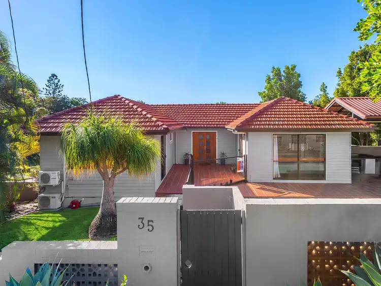 35 Gatwick Street, Stafford Heights QLD 4053