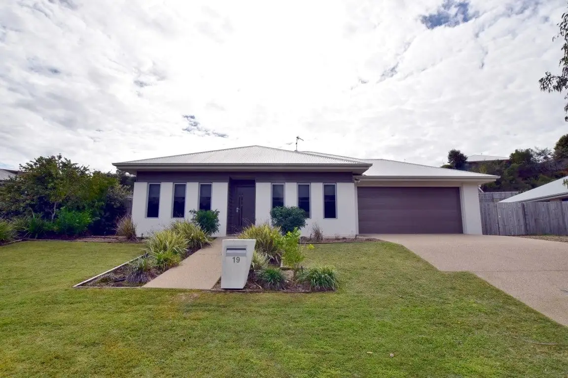Main view of Homely house listing, 19 Telopea Place, Kirkwood QLD 4680