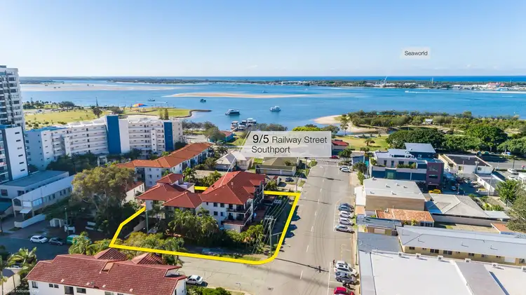 9/5-7 Railway Street, Southport QLD 4215