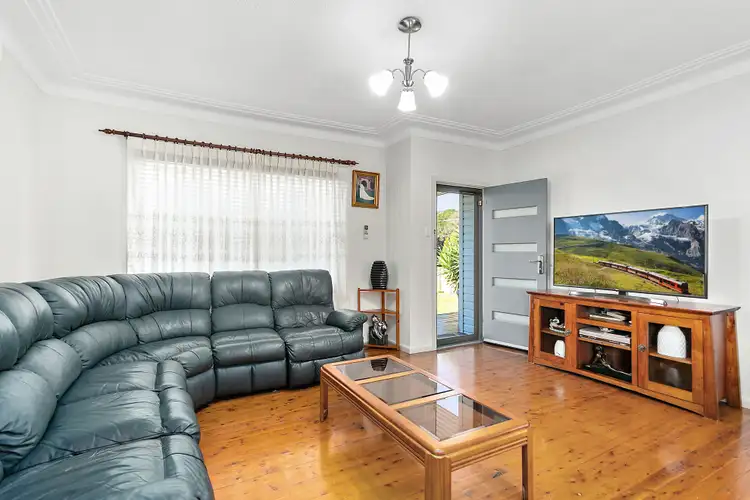 Second view of Homely house listing, 7 David Avenue, Oak Flats NSW 2529