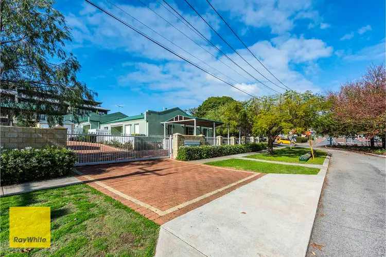 2/2 Headingly Road, Kalamunda WA 6076
