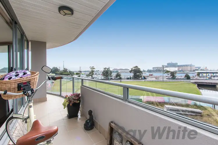 401/25 Bellevue Street, Newcastle West NSW 2302