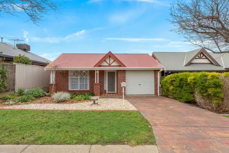 2 Hampton Court, Wynn Vale SA 5127