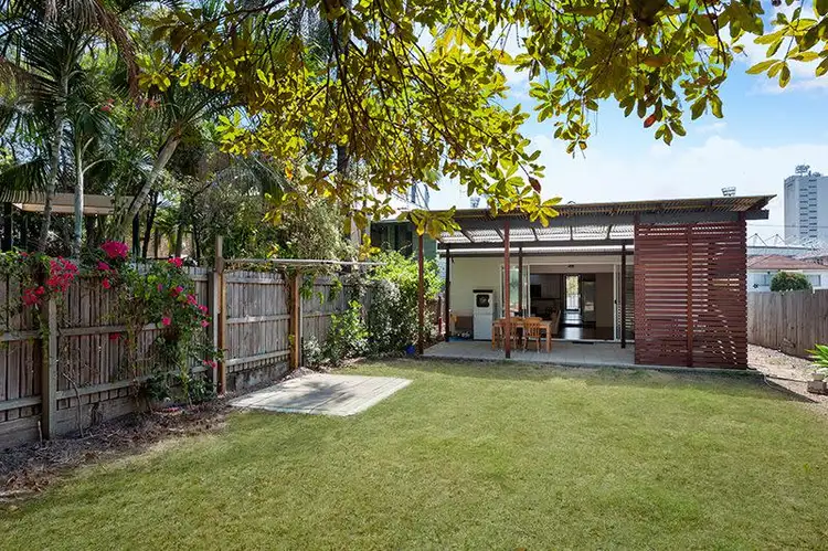 9 Potts Street, East Brisbane QLD 4169