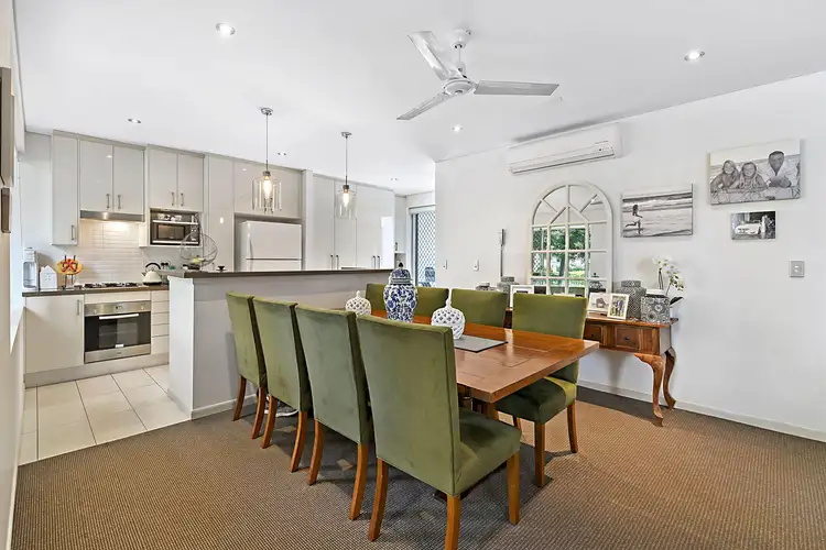 58 Brighton Parade, Southport QLD 4215