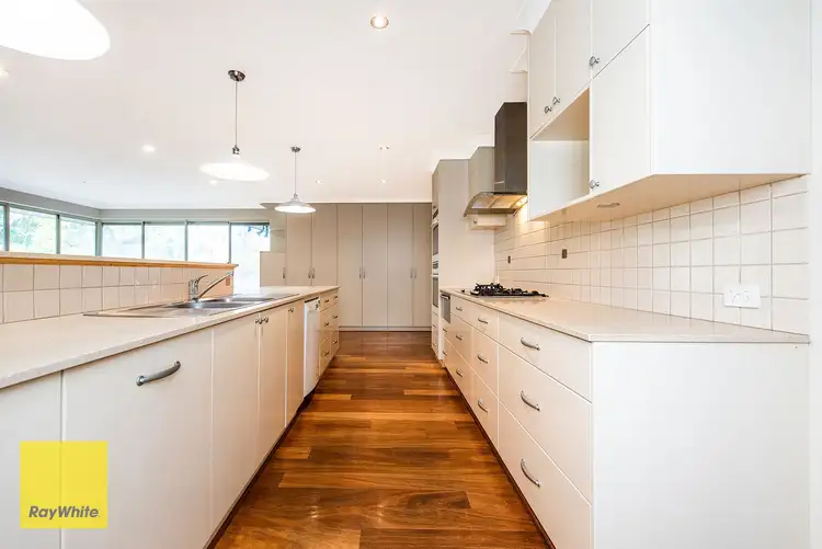 Fourth view of Homely house listing, 2 Rose Court, Lesmurdie WA 6076