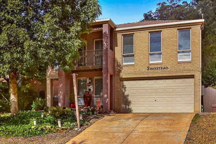 3 Wixstead Close, Point Clare NSW 2250