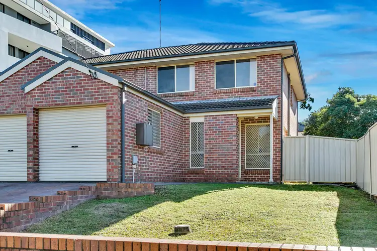 2/33 Barber Avenue, Penrith NSW 2750