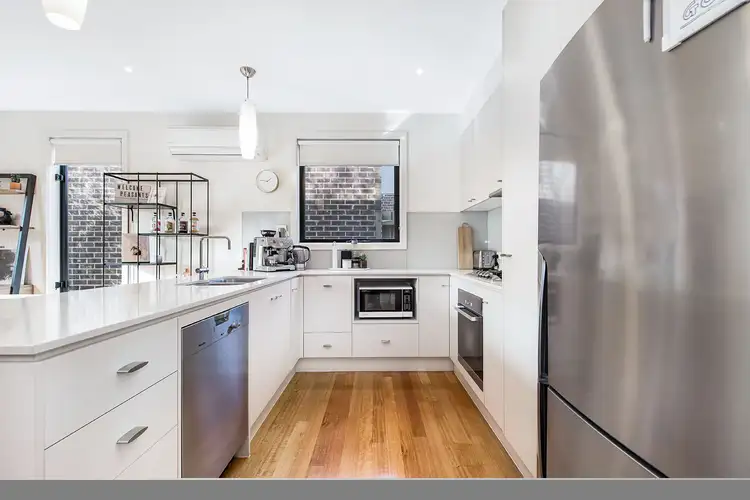 Fifth view of Homely townhouse listing, 2/401 Highbury Road, Burwood VIC 3125