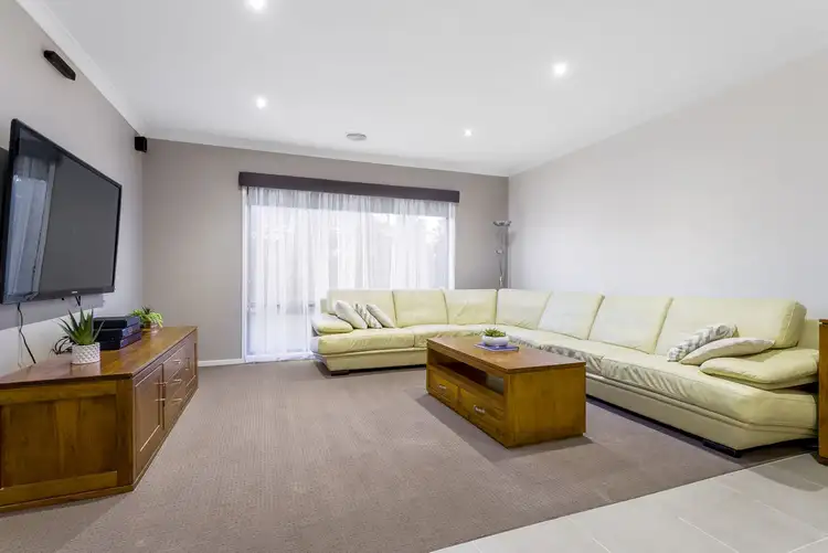 Fifth view of Homely house listing, 6 Landmark Crescent, Manor Lakes VIC 3024