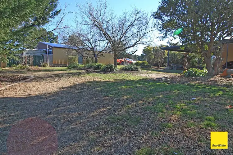 329 Weeroona Drive, Wamboin NSW 2620