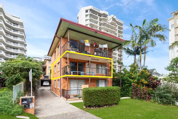 2/12 Eden Avenue  'Como - Rainbow Bay', Coolangatta QLD 4225