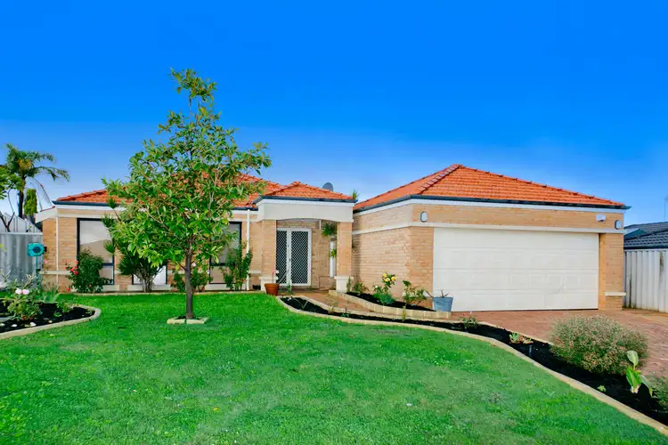 12 Laura Rise, Marangaroo WA 6064