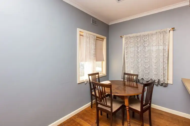 Fifth view of Homely house listing, 220 Walnut Avenue, Mildura VIC 3500