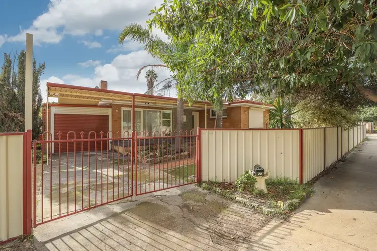22 Gosnells Road West, Maddington WA 6109