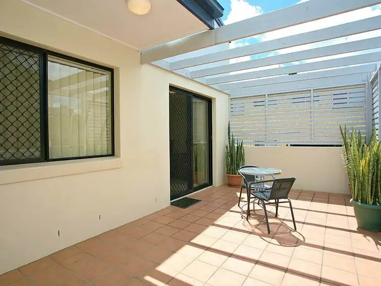 Fifth view of Homely unit listing, 2/15 Dickson Street, Morningside QLD 4170