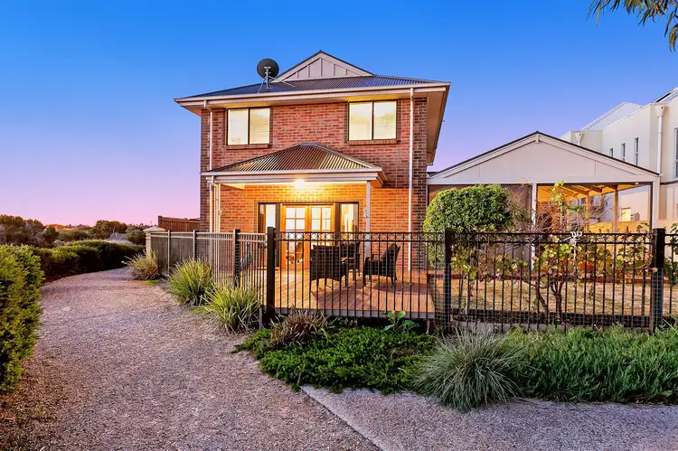 12 Pelican Lane, Mawson Lakes SA 5095