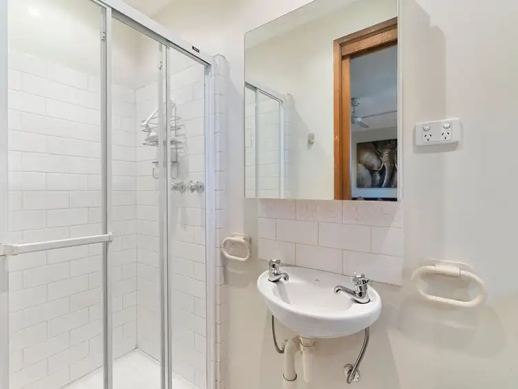 Fourth view of Homely house listing, 2 Higgins Court, Myrtleford VIC 3737