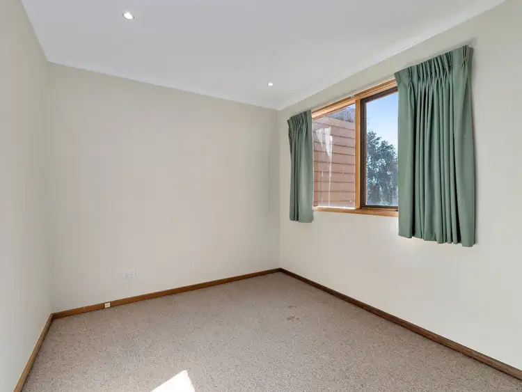 Sixth view of Homely house listing, 2 Higgins Court, Myrtleford VIC 3737