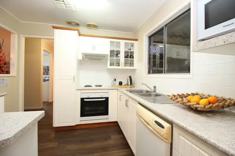 Seventh view of Homely house listing, 10 Dearden Place, Emerald QLD 4720