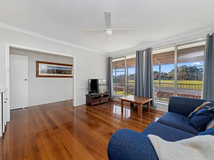 Second view of Homely house listing, 7 Graeme Court, Benalla VIC 3672
