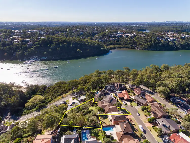 28 McPherson Place, Illawong NSW 2234