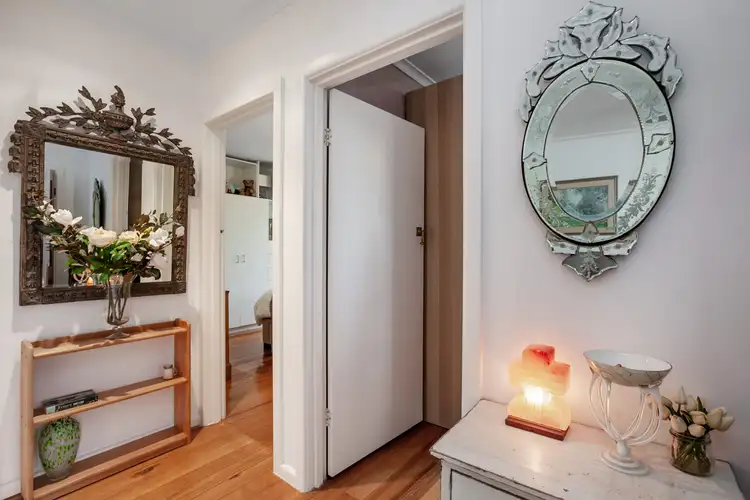 Second view of Homely house listing, 6 Ida Court, Reservoir VIC 3073