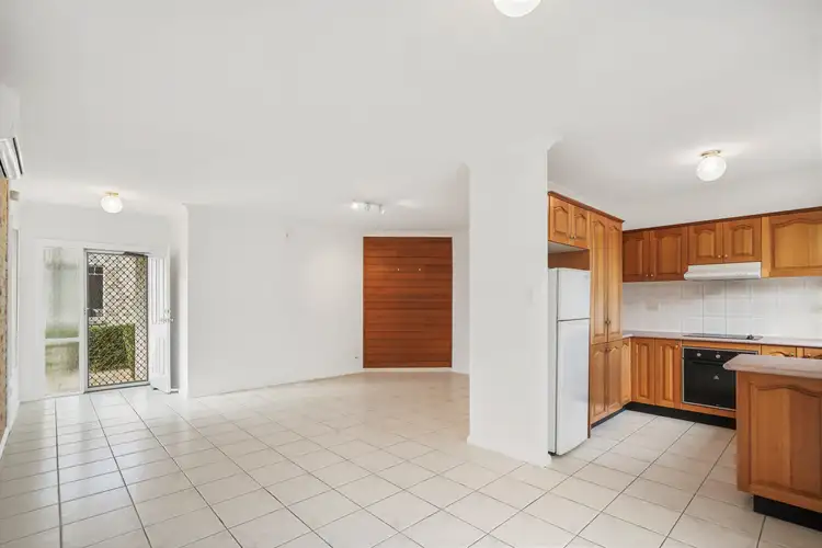 Fifth view of Homely villa listing, 3/3-5 Koonah Avenue, Blue Bay NSW 2261